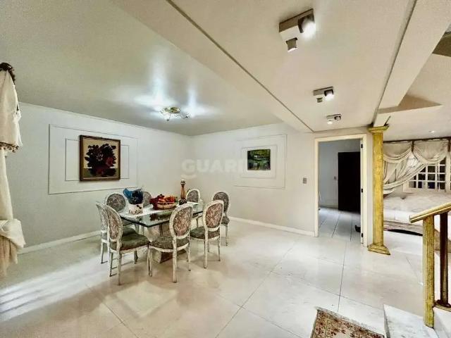 Casa / Sobrado para Locação em Porto Alegre/RS Tristeza 4 Quartos