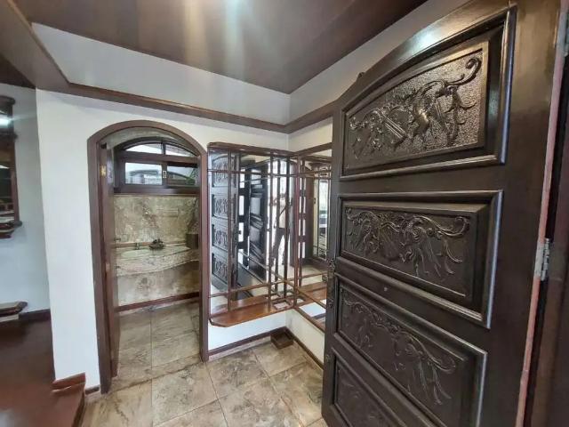 Casa / Sobrado para Locação em Porto Alegre/RS Tristeza 5 Quartos