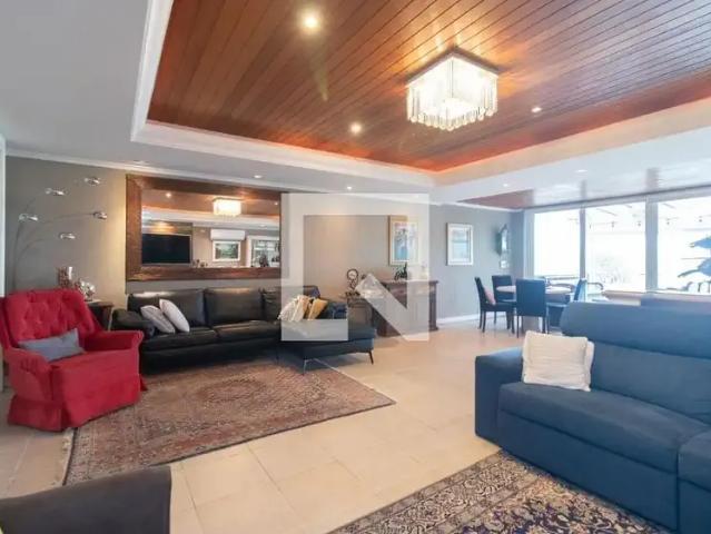 Casa / Sobrado para Locação em Porto Alegre/RS Vila Assunção 3 Quartos