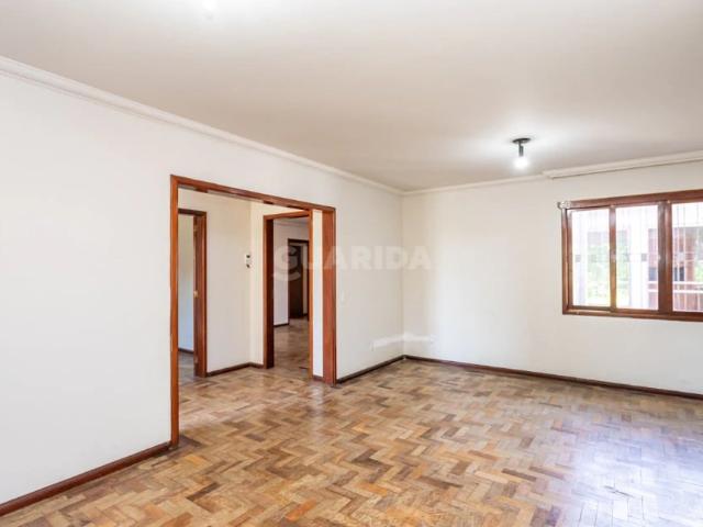 Casa / Sobrado para Locação em Porto Alegre/RS Vila Ipiranga 4 Quartos