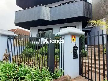 Casa / Sobrado para Locação em Porto Alegre/RS Vila Ipiranga 4 Quartos