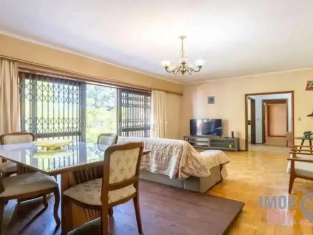Casa / Sobrado para Locação em Porto Alegre/RS Vila Ipiranga 3 Quartos