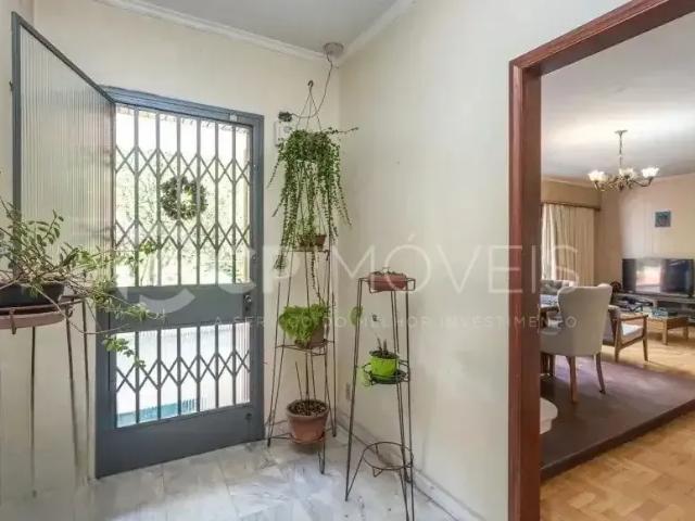 Casa / Sobrado para Locação em Porto Alegre/RS Vila Ipiranga 3 Quartos