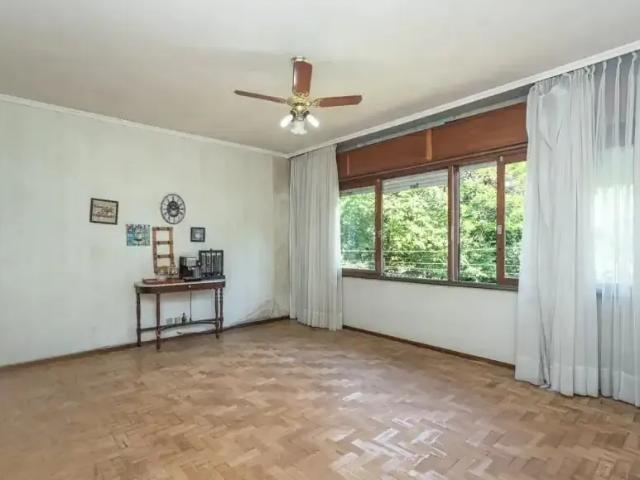 Casa / Sobrado para Locação em Porto Alegre/RS Vila Ipiranga 3 Quartos