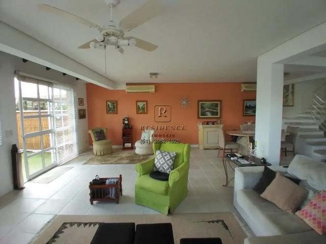 Casa / Sobrado para Locação em Porto Alegre/RS Vila Jardim 4 Quartos