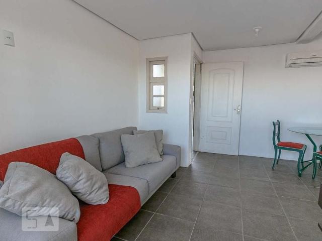 Casa / Sobrado para Locação em Porto Alegre/RS Vila Nova 1 Quartos