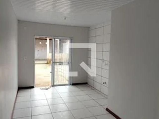 Casa / Sobrado para Locação em Porto Alegre/RS Vila Nova 2 Quartos