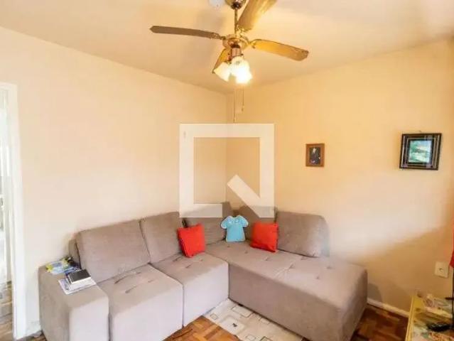 Casa / Sobrado para Locação em Porto Alegre/RS Vila Nova 2 Quartos