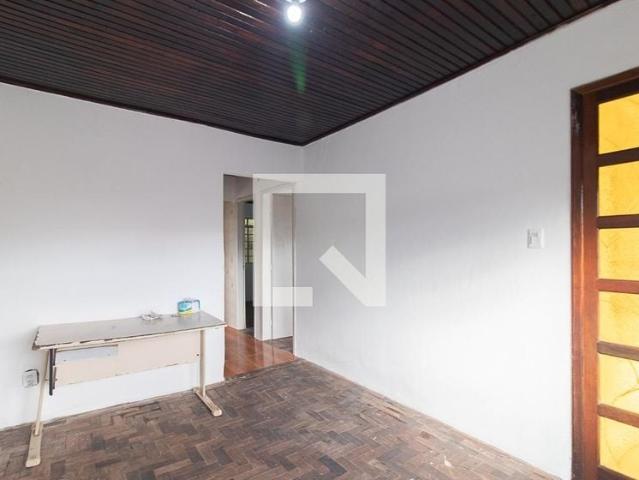 Casa / Sobrado para Locação em Porto Alegre/RS Vila Nova 2 Quartos