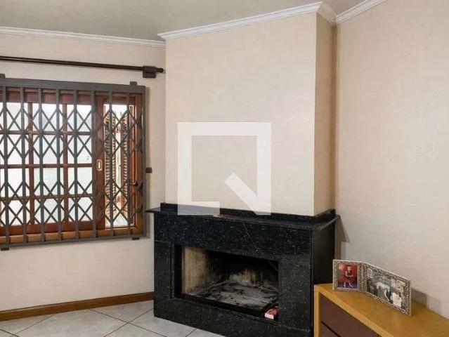 Casa / Sobrado para Locação em Porto Alegre/RS Vila Operária 3 Quartos