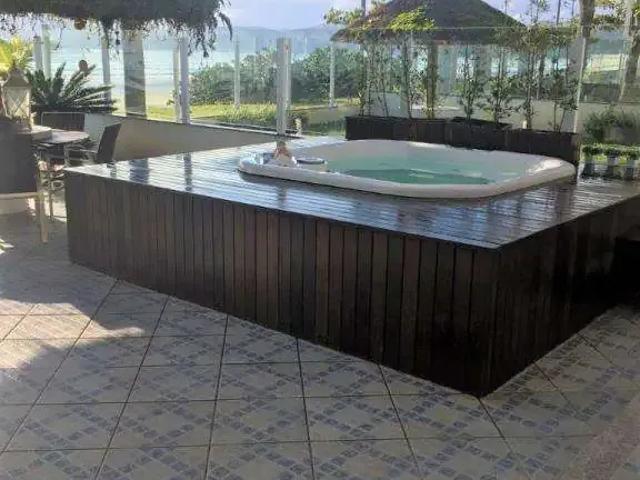 Casa / Sobrado para Locação em Porto Belo/SC Balneário Perequê 3 Quartos