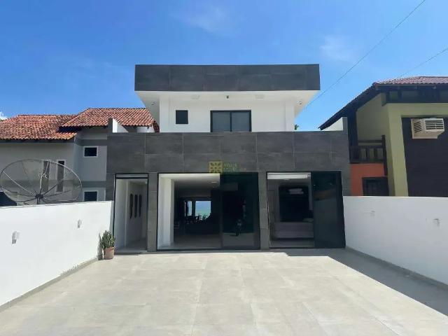 Casa / Sobrado para Locação em Porto Belo/SC Centro 5 Quartos