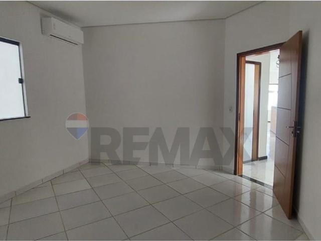 Casa / Sobrado para Locação em Porto Seguro/BA Olhos D'Água 3 Quartos