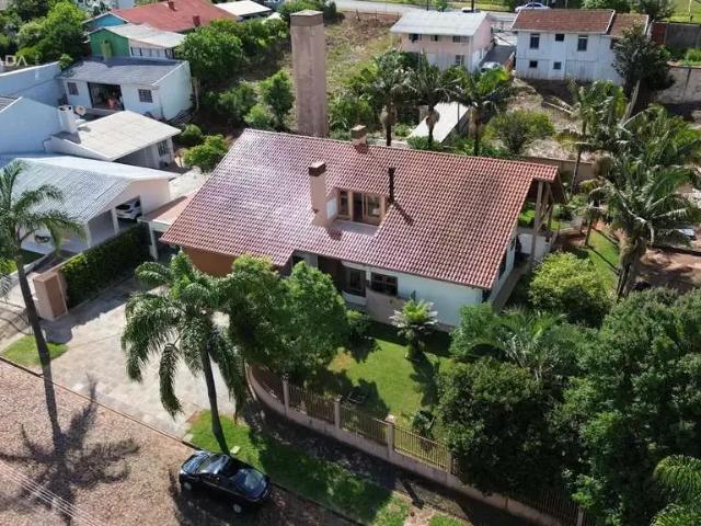 Casa / Sobrado para Locação em Pato Branco/PR Menino Deus 7 Quartos