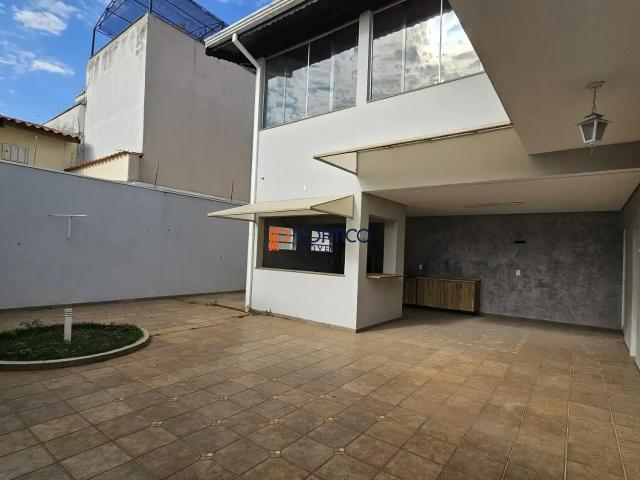 Casa / Sobrado para Locação em Paulínia/SP Jardim Fortaleza 3 Quartos