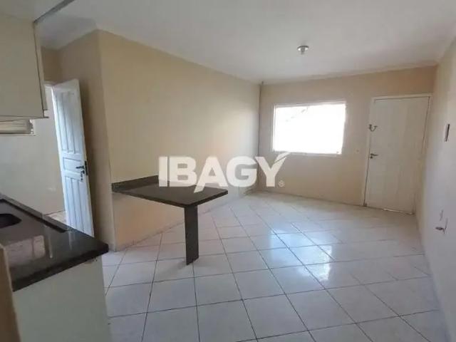 Casa / Sobrado para Locação em Palhoça/SC Aririú da Formiga 2 Quartos