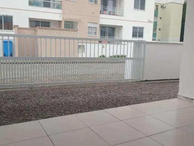 Casa / Sobrado para Locação em Palhoça/SC Barra do Aririú 2 Quartos