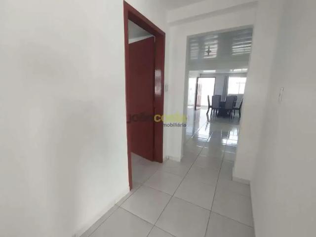 Casa / Sobrado para Locação em Palhoça/SC Barra do Aririú 2 Quartos