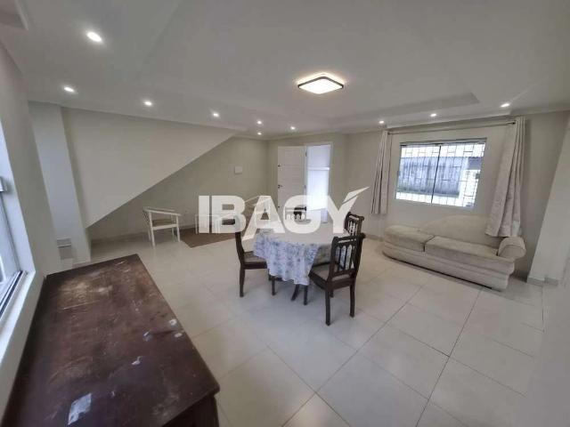Casa / Sobrado para Locação em Palhoça/SC Barra do Aririú 2 Quartos