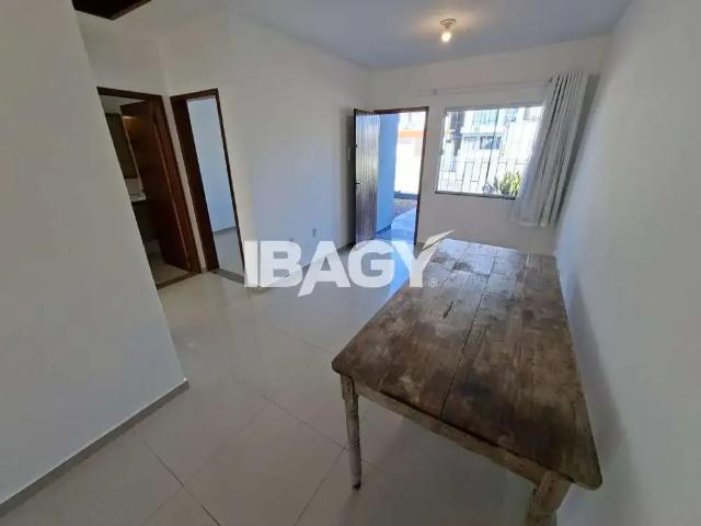 Casa / Sobrado para Locação em Palhoça/SC Bela Vista 2 Quartos