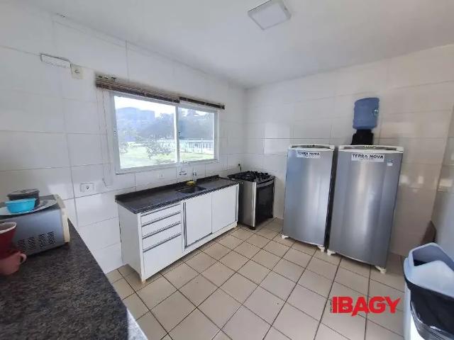 Casa / Sobrado para Locação em Palhoça/SC Bela Vista 2 Quartos