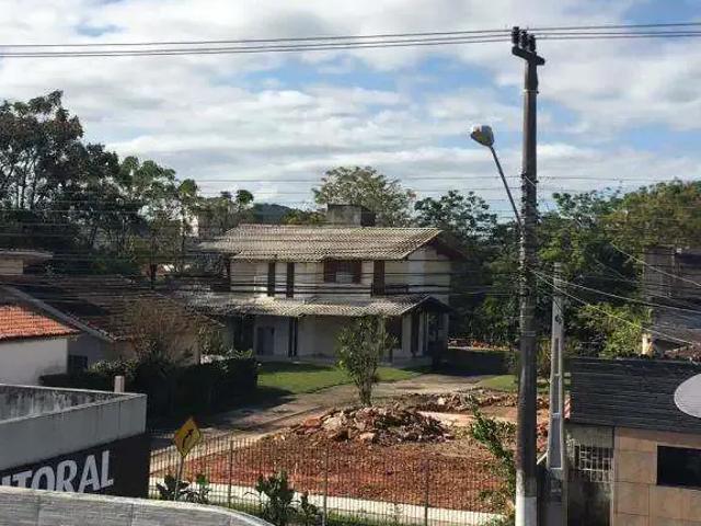 Casa / Sobrado para Locação em Palhoça/SC Centro 3 Quartos