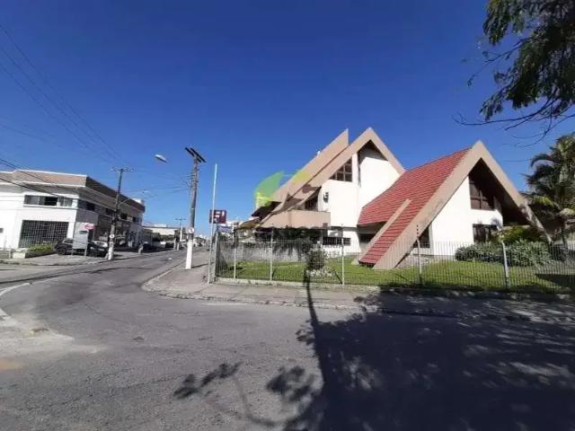 Casa / Sobrado para Locação em Palhoça/SC Centro 3 Quartos