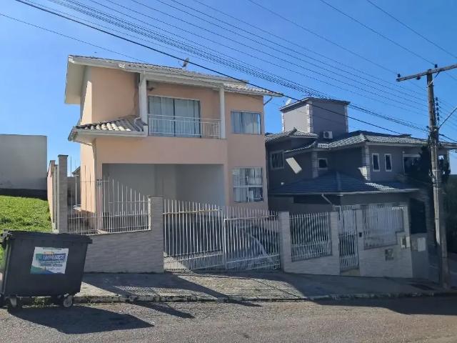 Casa / Sobrado para Locação em Palhoça/SC Cidade Universitária Pedra Branca 3 Quartos