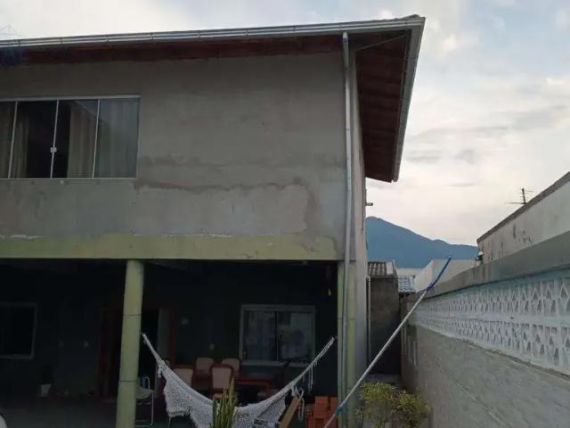 Casa / Sobrado para Locação em Palhoça/SC Barra do Aririú 3 Quartos