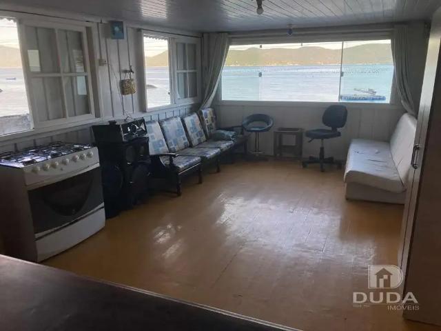 Casa / Sobrado para Locação em Palhoça/SC Enseada do Brito Ens Brito 3 Quartos