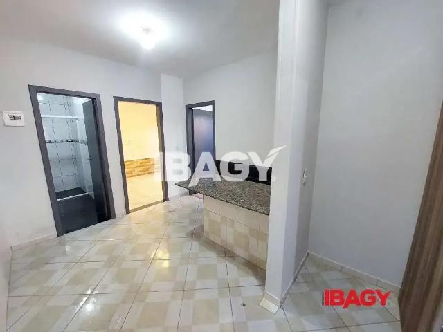 Casa / Sobrado para Locação em Palhoça/SC Jardim Eldorado 2 Quartos