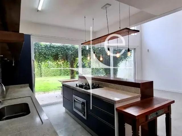 Casa / Sobrado para Locação em Palhoça/SC Pedra Branca 4 Quartos