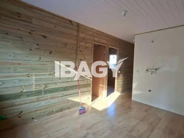 Casa / Sobrado para Locação em Palhoça/SC Ponte do Imaruim 2 Quartos