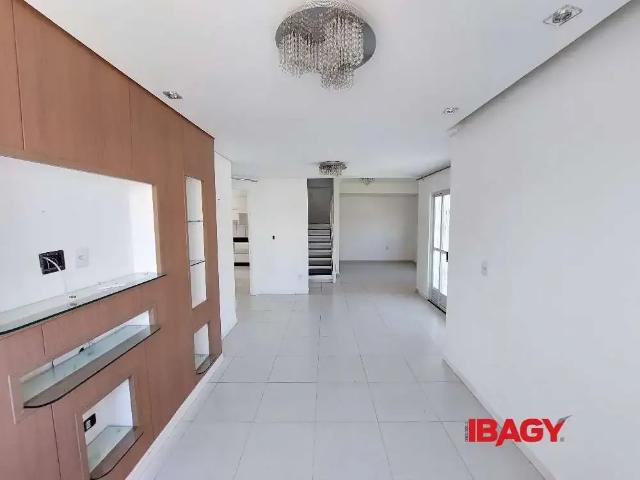 Casa / Sobrado para Locação em Palhoça/SC Ponte do Imaruim 4 Quartos