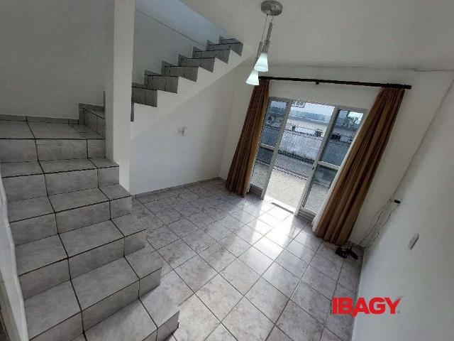 Casa / Sobrado para Locação em Palhoça/SC Ponte do Imaruim 4 Quartos
