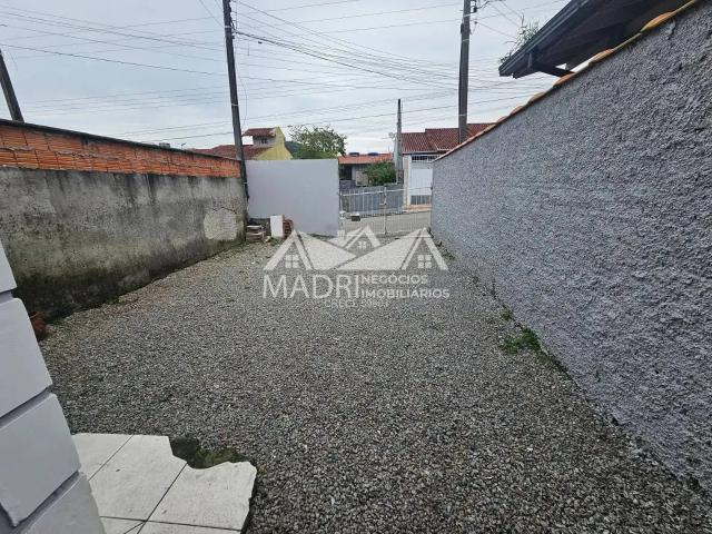 Casa / Sobrado para Locação em Palhoça/SC São Sebastião 2 Quartos