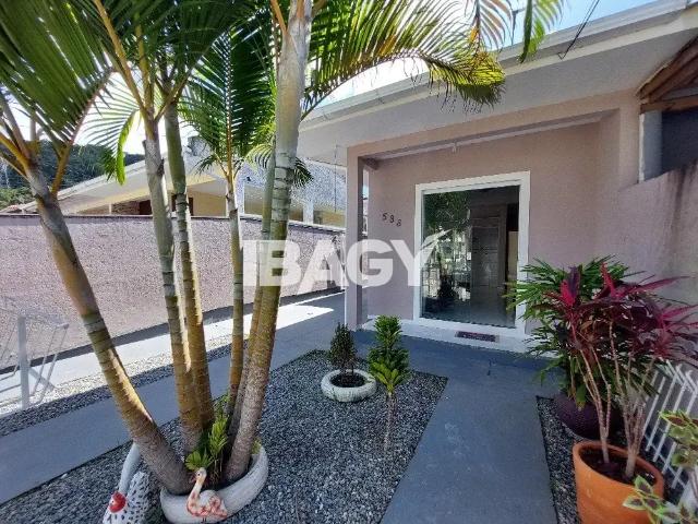 Casa / Sobrado para Locação em Palhoça/SC São Sebastião 2 Quartos