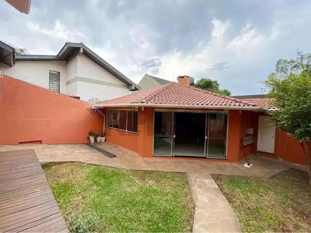 Casa / Sobrado para Locação em Passo Fundo/RS Vila Lucas Araújo 4 Quartos