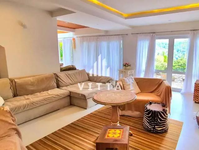 Casa / Sobrado para Locação em Petrópolis/RJ Araras 4 Quartos