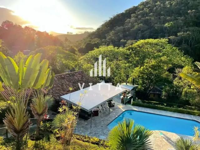 Casa / Sobrado para Locação em Petrópolis/RJ Cuiabá 4 Quartos