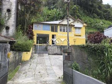 Casa / Sobrado para Locação em Petrópolis/RJ Coronel Veiga 3 Quartos