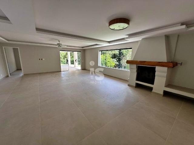 Casa / Sobrado para Locação em Petrópolis/RJ Itaipava 6 Quartos