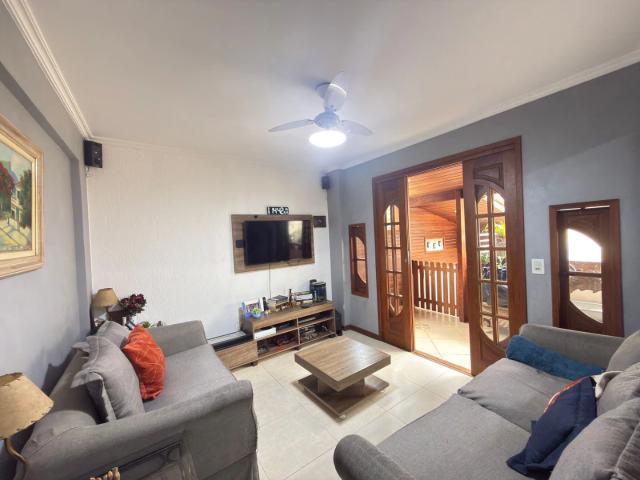 Casa / Sobrado para Locação em Petrópolis/RJ Pedro do Rio 2 Quartos