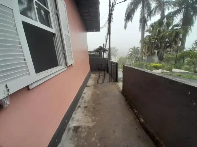 Casa / Sobrado para Locação em Petrópolis/RJ Valparaíso 1 Quartos
