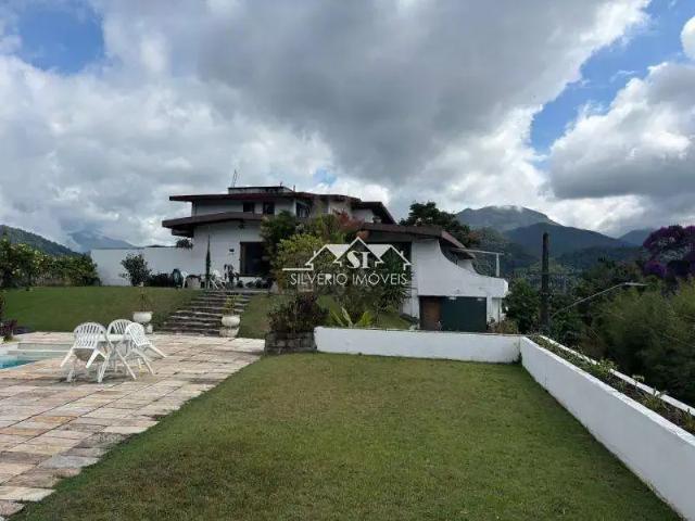 Casa / Sobrado para Locação em Petrópolis/RJ Valparaíso 5 Quartos