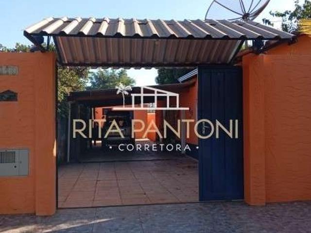 Casa / Sobrado para Locação em Pedregulho/SP Vila Barreira 3 Quartos