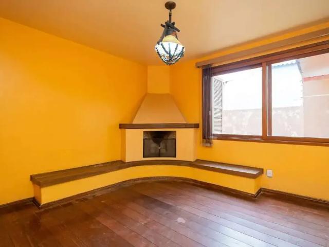 Casa / Sobrado para Locação em Pelotas/RS Centro 4 Quartos