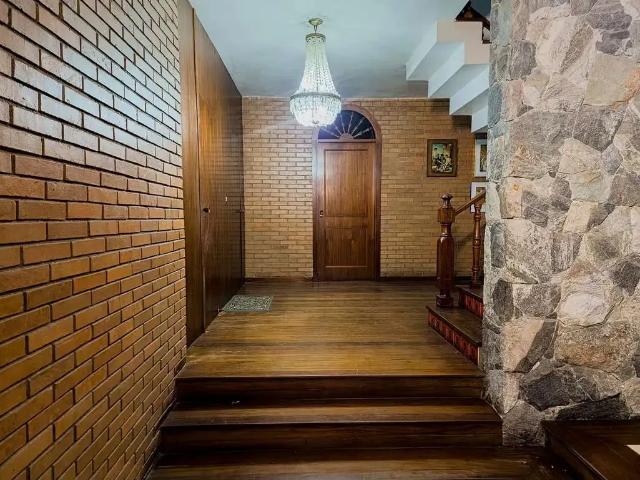 Casa / Sobrado para Locação em Pelotas/RS Centro 5 Quartos