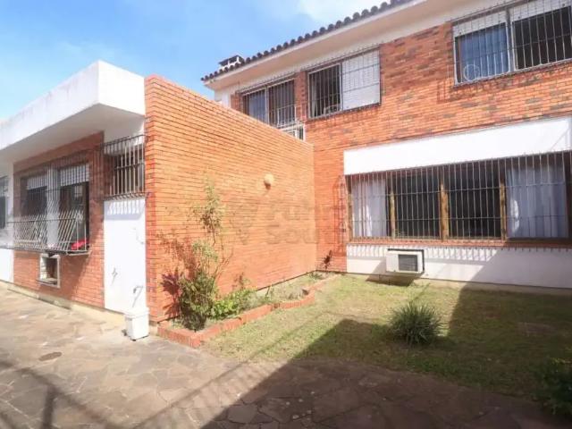 Casa / Sobrado para Locação em Pelotas/RS Centro 3 Quartos