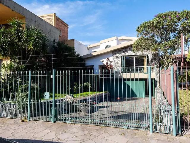 Casa / Sobrado para Locação em Pelotas/RS Centro 3 Quartos